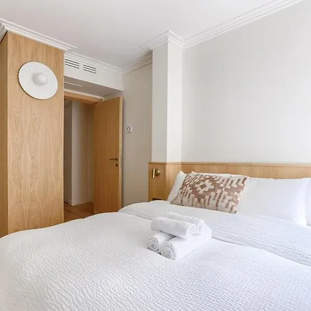 Mykeypers - Luxurious Flat 2br-6p - Arc De Triomphe * Parigi