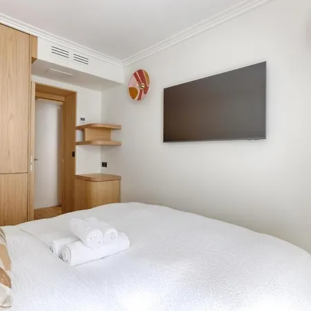 Mykeypers - Luxurious Flat 2br-6p - Arc De Triomphe Parigi